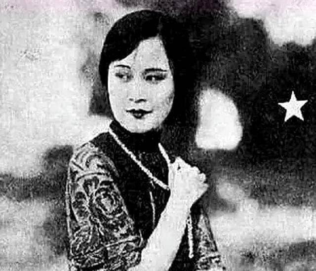 民国"富家千金":19岁闯入影坛,红极一时,晚年却沦为乞丐!