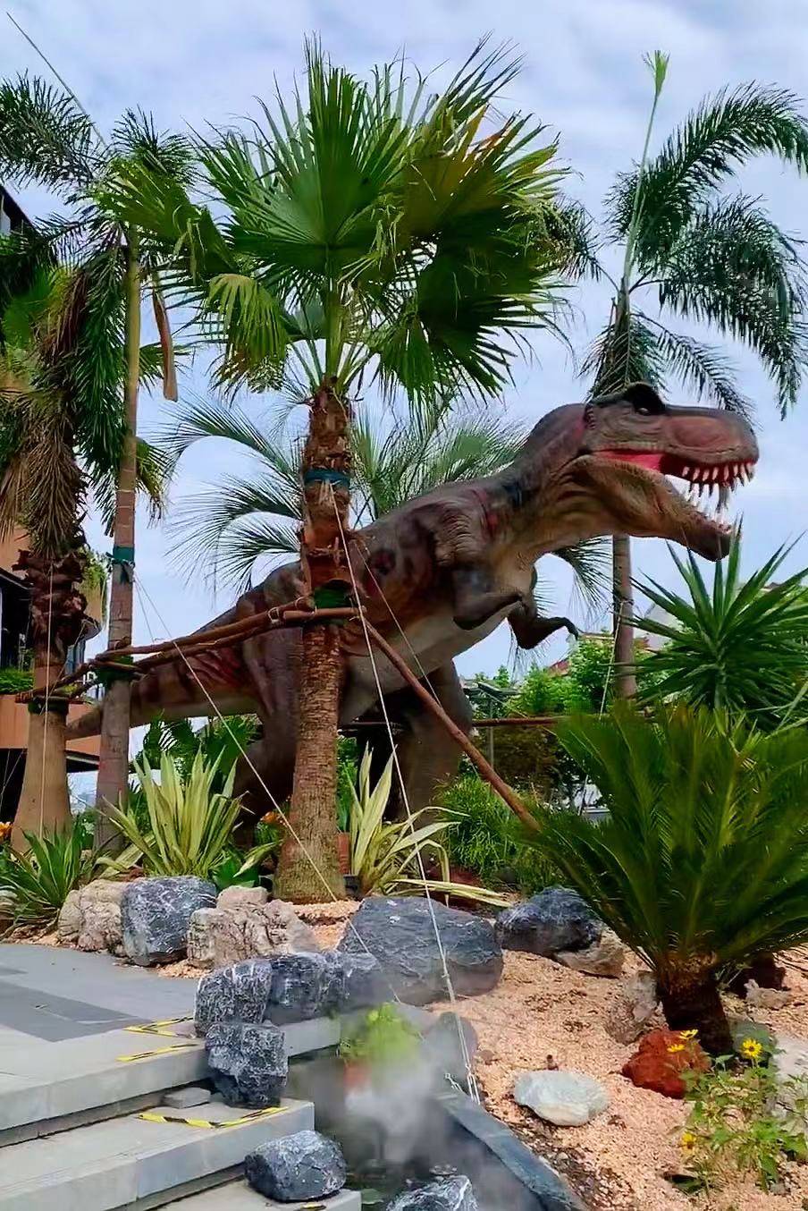 上海热带恐龙展 专业布景恐龙模型