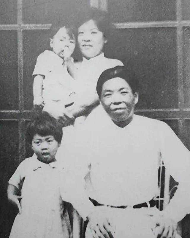 黄埔一期唯一被逐学子,我党杰出将领,终生与蒋校长对立_蒋介石_宣侠父