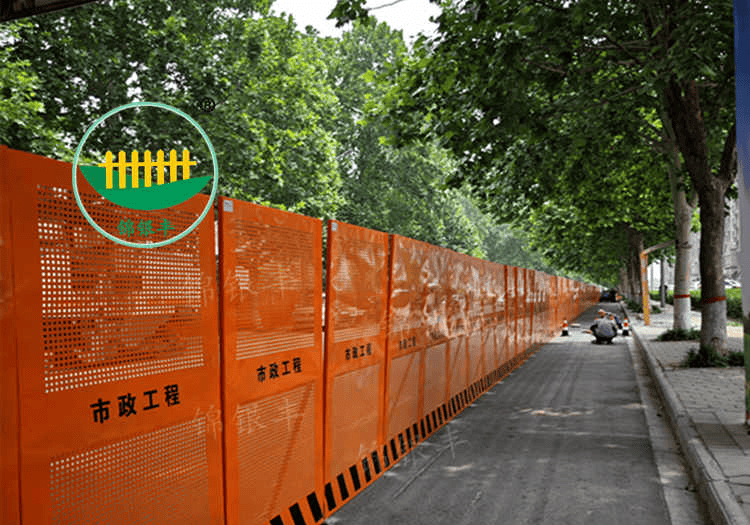 郑州濮阳工地道路隔离围挡 围墙临时铁皮围挡 生产快 可按尺寸定制