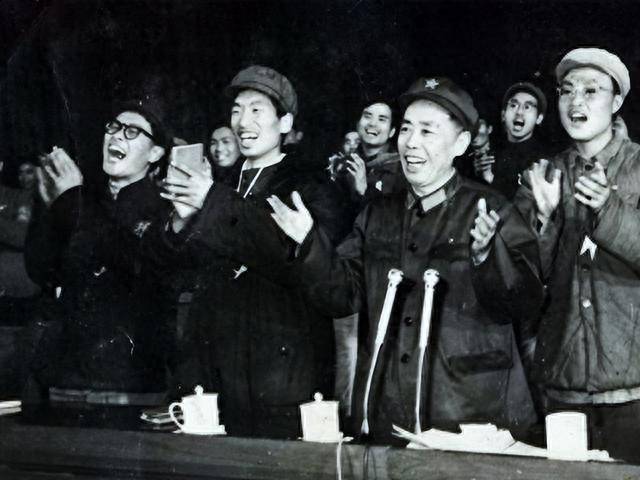 他曾任公安部部长,大肆迫害开国元勋,死后骨灰被移出八宝山