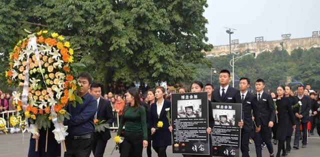 1的飞歼10"金孔雀",4年前血染长空,年仅30令人惋惜_余旭_飞行员_中国