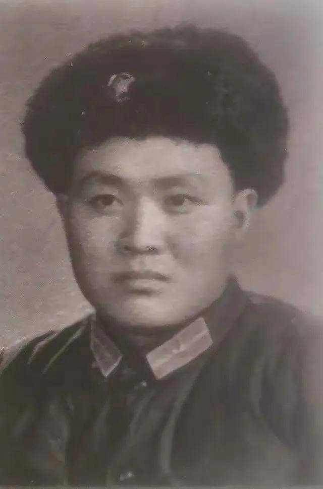 刘太行婚后想住在家里储藏室,刘伯承却拒绝:你是老大,应该带头