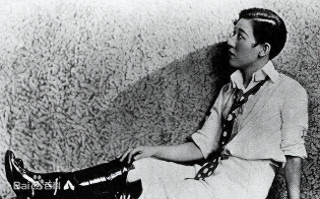 川岛芳子靓丽绝伦?抓捕她的军统特务称:全身有针孔,是个老婆子