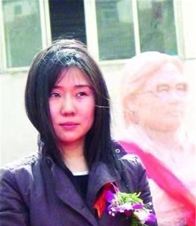 叫停路遥文学奖,把母亲告上法庭,路遥女儿为啥这么轴