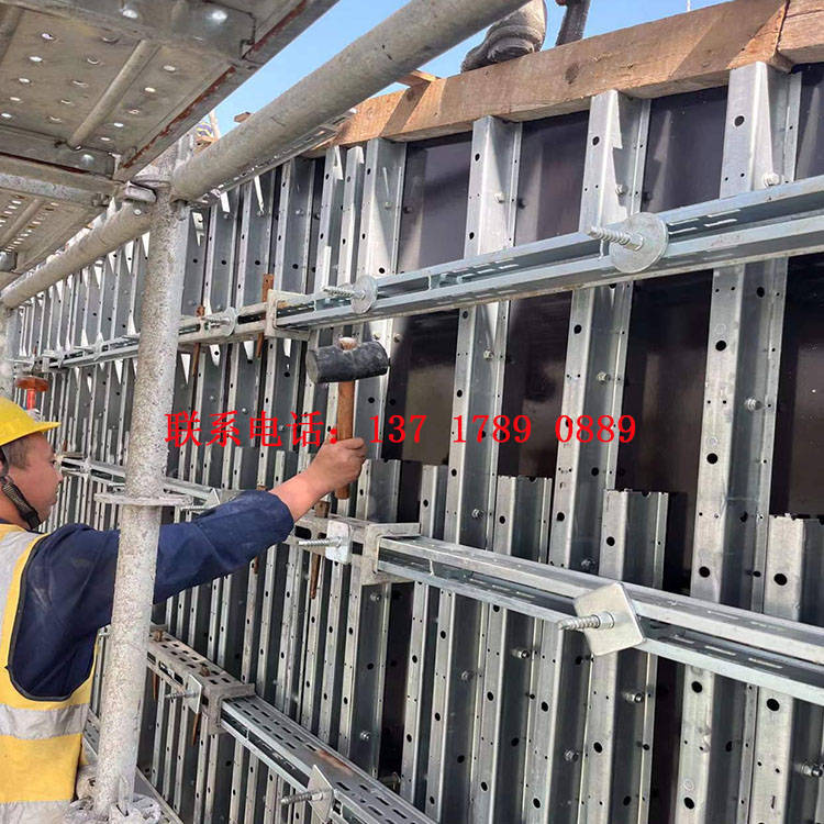 几字梁适用在建筑工程中的主次龙骨