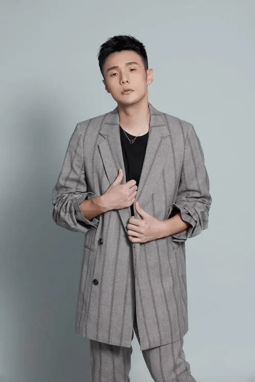 著名歌手「李荣浩」经纪公司