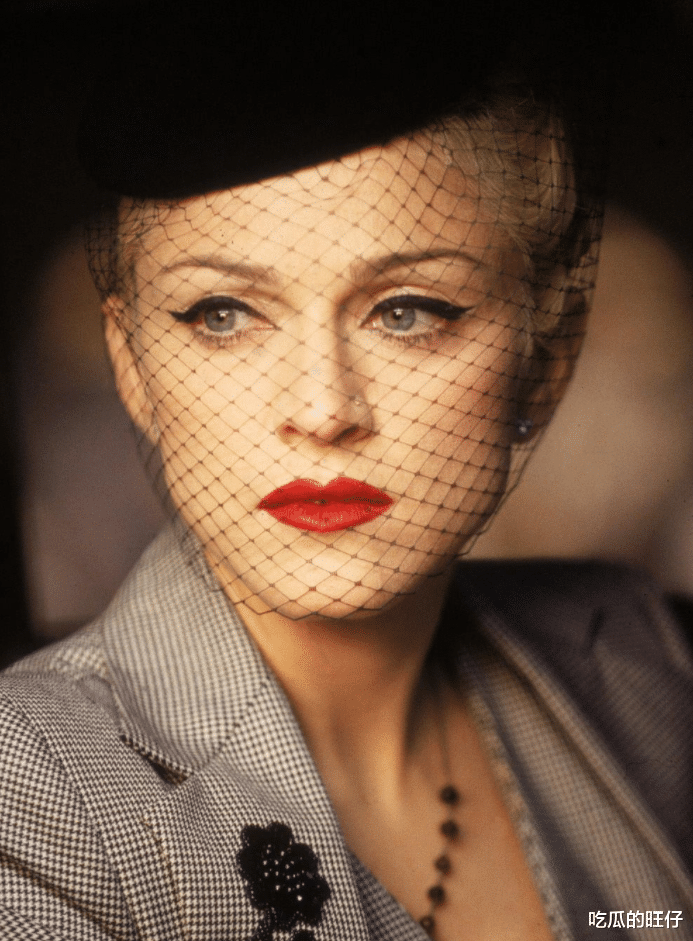 狂妄的麦当娜:63岁还交小36岁男友,可却被史泰龙的前妻抢过老公