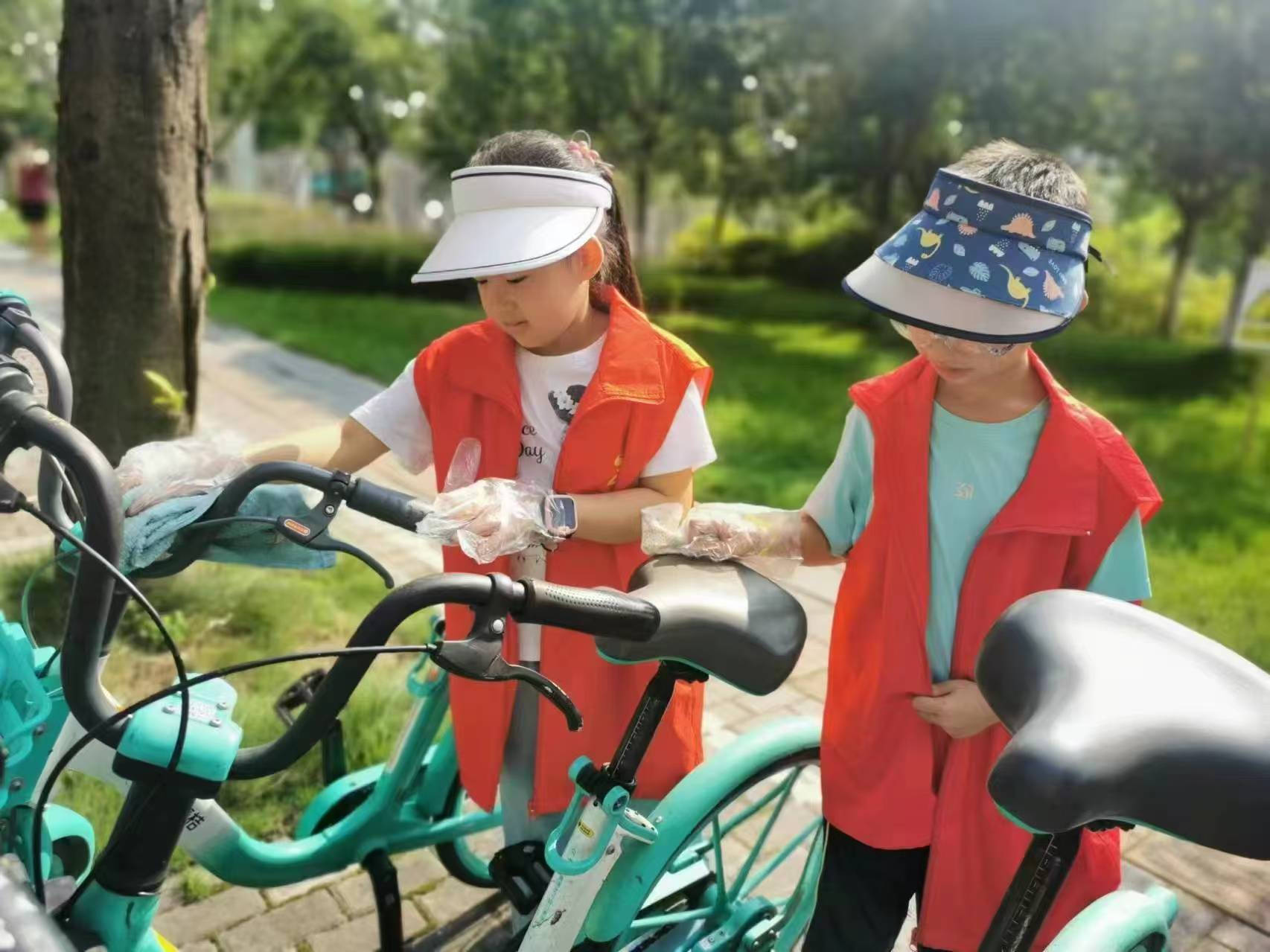 东林社区儿童之家共享文明·"骑"乐无穷 ——共享单车文明整治志愿