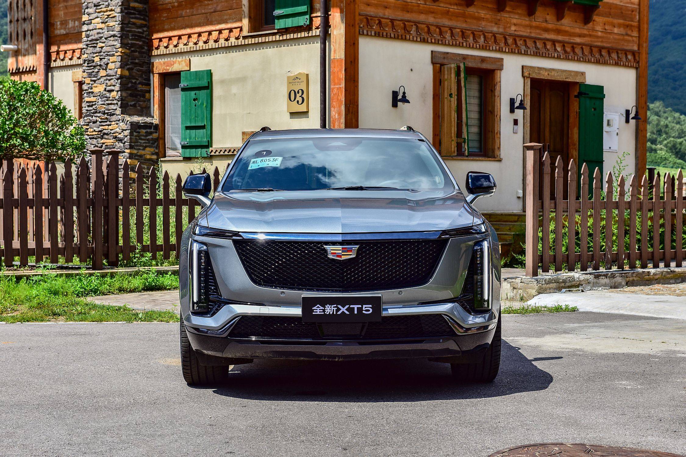 整体提升明显/能否扭转颓势 全新凯迪拉克xt5实车正式亮相