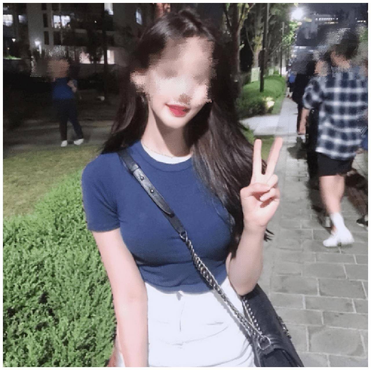 小雅(化名)是南昌某大学的学生,不仅成绩优异,而且长相也十分清纯甜美