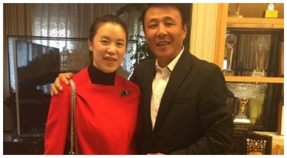 癌症16年丈夫不离不弃,40岁生2胎,风光背后有泪水_女儿_郭斌_张怡宁