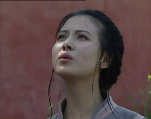 胤礽第一次被废的时候,虽然当时主要的原因是因为胤禵模仿了胤礽的