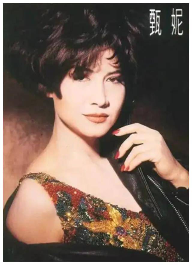 1991年,华语歌手甄妮凭借一首《鲁冰花》,在当年的春节联欢晚会上大放