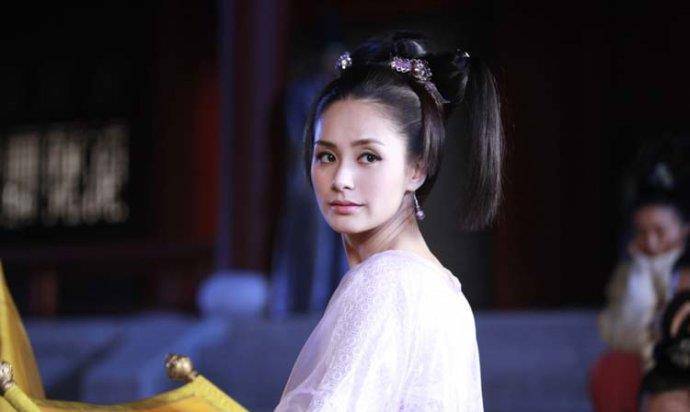 终于,上官婉儿46岁这一年,做了多年女皇和皇太女大梦的韦后及安乐公主