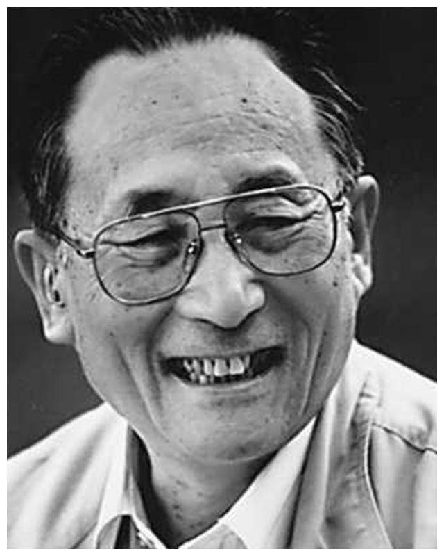 他曾担任辽宁省委书记,支持"包产到户",致力于振兴老工业基地