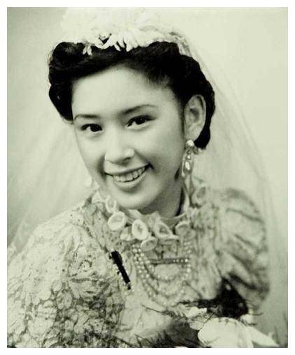 李宗仁78岁逝世,他30岁的遗孀过得怎样?被赶出李公馆后皈依佛门