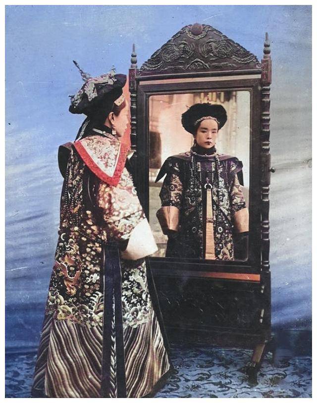 善耆是镶白旗人,清朝十二家铁帽子王之一,皇太极长子肃武亲王豪格后代
