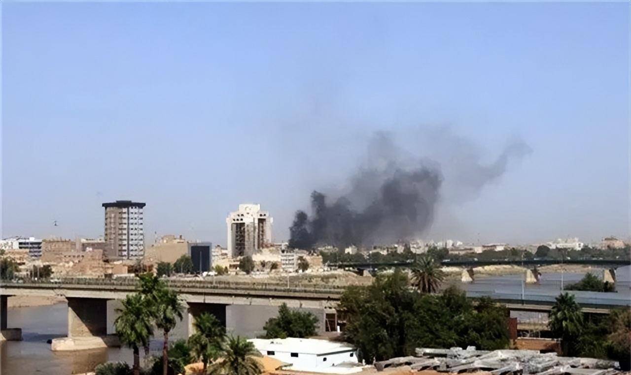 2020年苏莱曼尼遇刺:身体被炸成碎片,靠断手上的红宝石戒指辨认