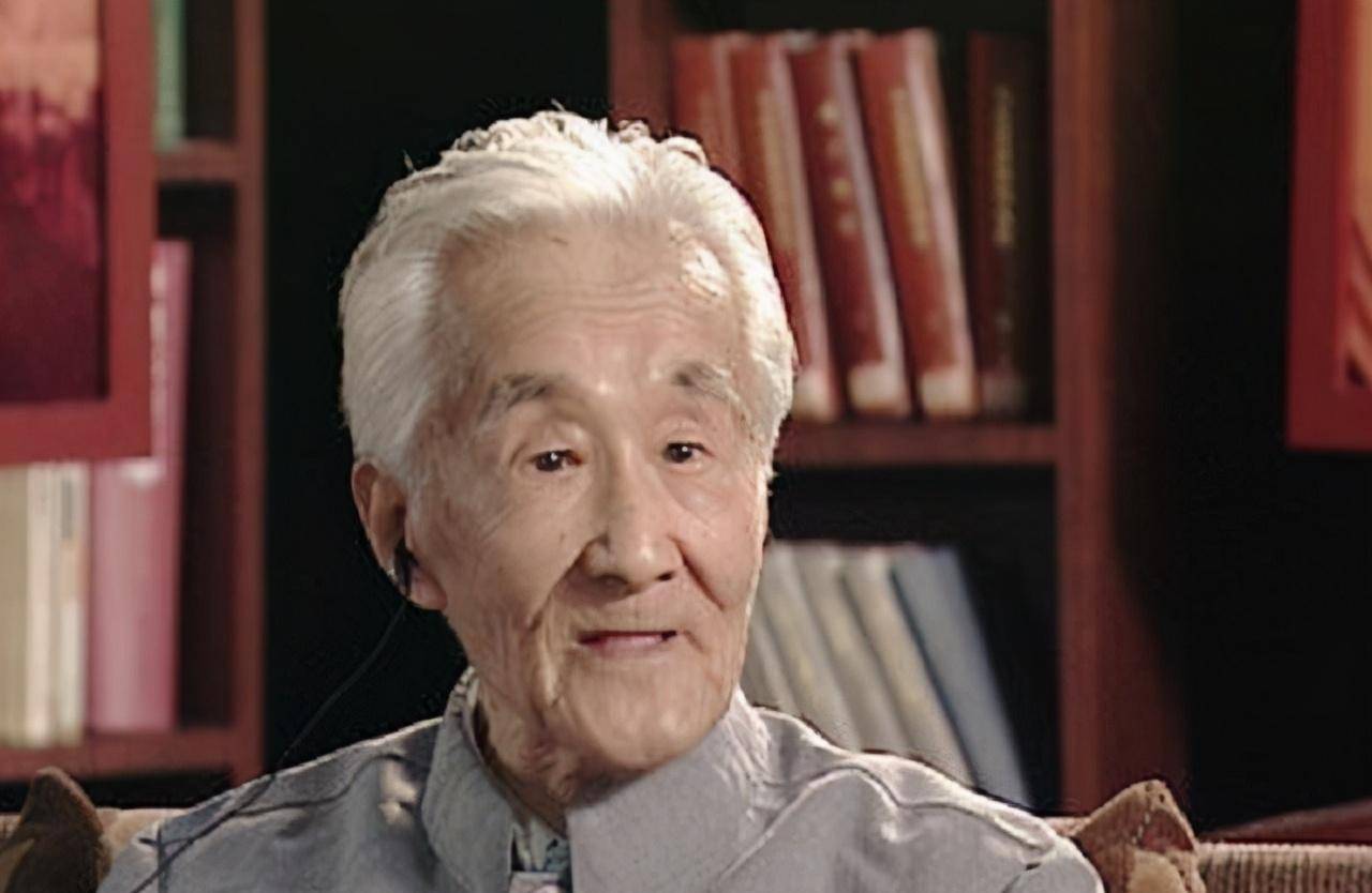 周汝昌:痴迷红学研究,编撰内容充为史料,晚年被骂骗子_连胡适_红楼梦