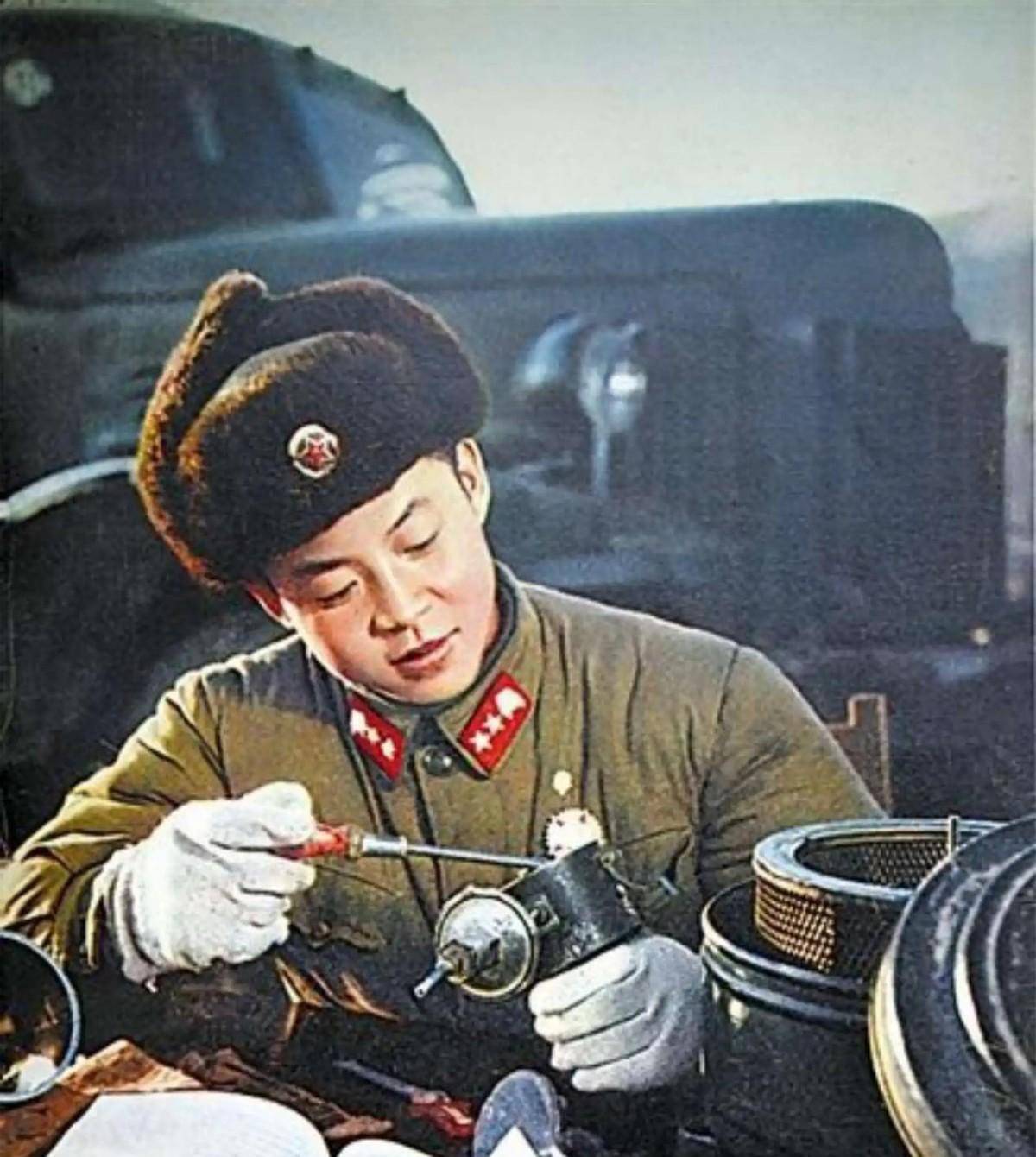 1962年雷锋因公牺牲,年仅22岁,41年后牺牲细节被披露