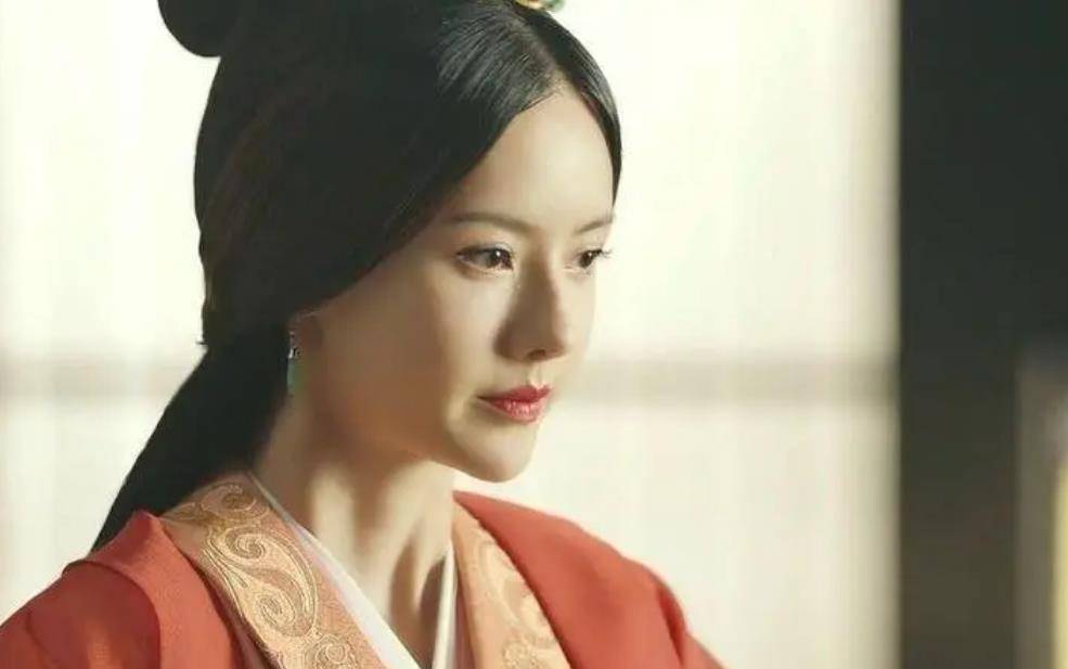 原创披发覆面,以糠塞口后下葬,三国第一美女甄宓,为何被如此对待?