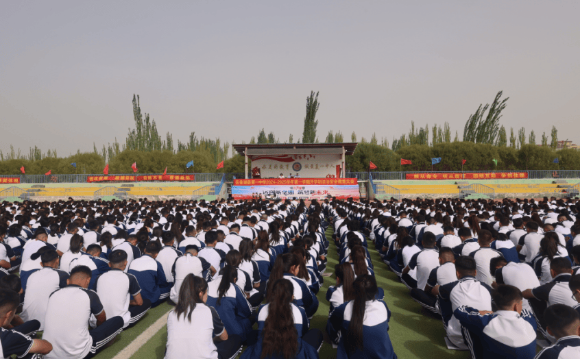 岳普湖县第四中学图片图片