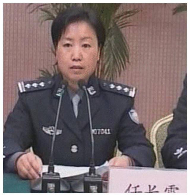 2004年任长霞葬礼:万人空巷近20万人送行,死因让人心酸