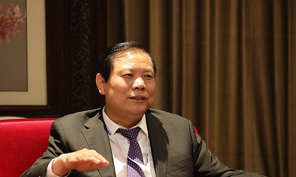 魏银仓有何手段?骗走董明珠26亿,将霸道总裁玩弄于股掌之中
