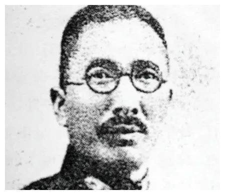 抗战牺牲的第一位军长,子女流落街头卖茶