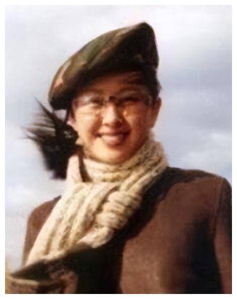 1998年白宝山被判死刑后,他的情人谢宗芬获刑12年,出狱重返新疆