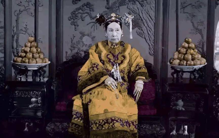 清末太监崔玉贵,把珍妃扔进井里,晚年回忆说出心里话:她了不起