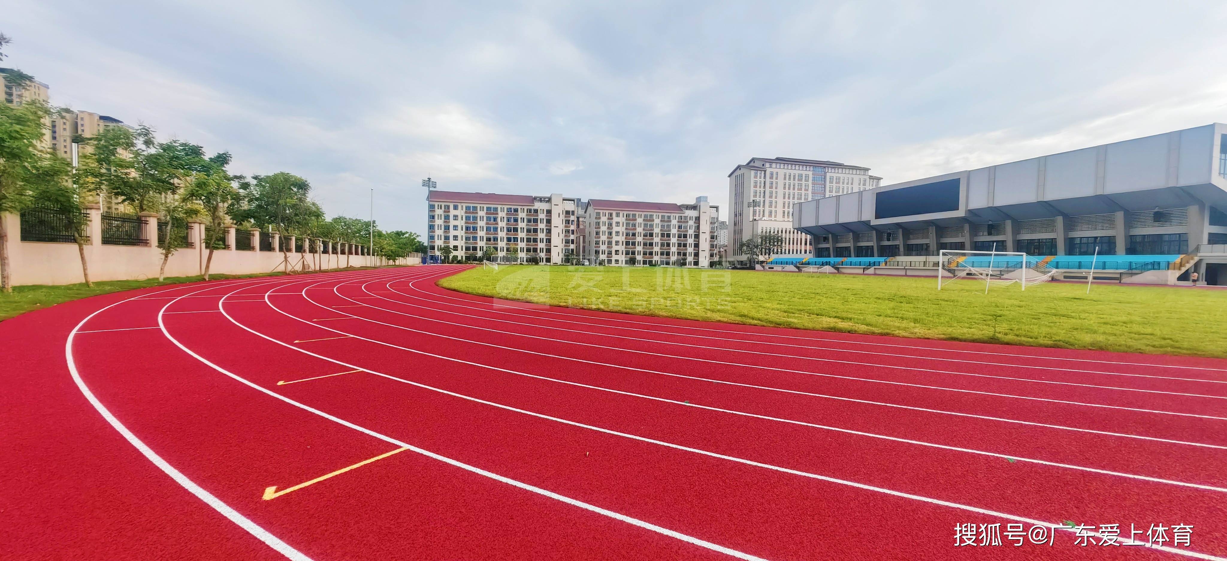 体育_校园_跑道