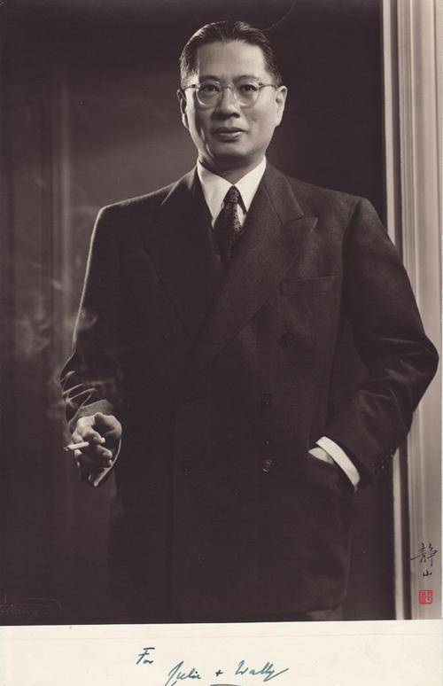 为阻止溥仪任伪满洲国皇帝,宋子文找到庄士敦帮忙,结果被拒绝