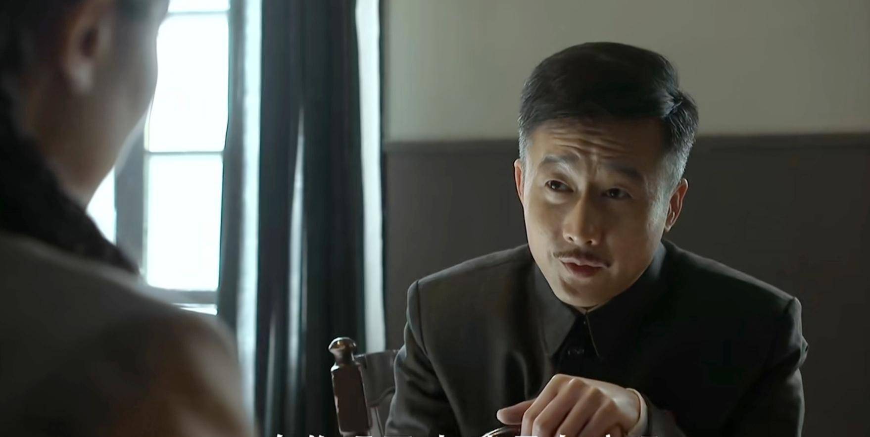 重温《伪装者》才知隐藏最深的不是明楼,而是"不起眼"的朱徽茵