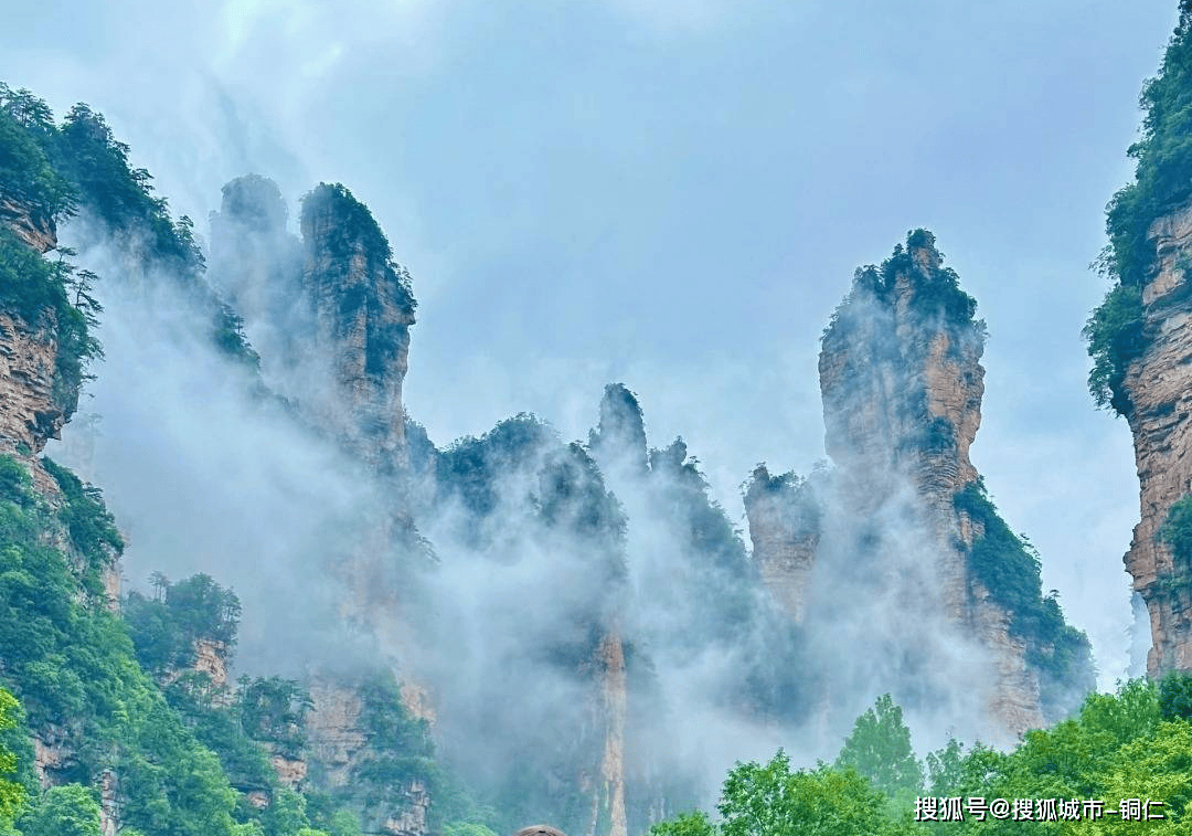 国庆张家界旅游攻略：景点、美食、行程、住宿丨张家界旅游攻略丨张家界攻略