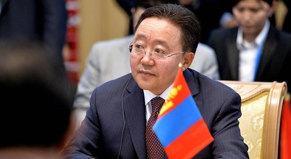 当年送中国"3万只羊"的蒙古国总统,如今涉嫌18亿贪腐大案!