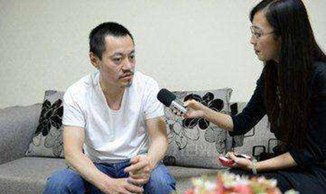 52岁光头强:光环褪去无人问津,卖掉豪车换摩的,娇妻也跑了_冯加_网络