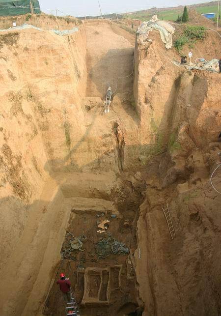 9岁女孩墓,石棺上刻着4字警告,考古队被吓了一跳_墓葬_防盗_李静训