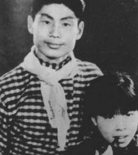 此才女被鲁迅热捧,少女时被逼嫁,3次遭男人抛弃,死于香港_萧红_汪恩甲