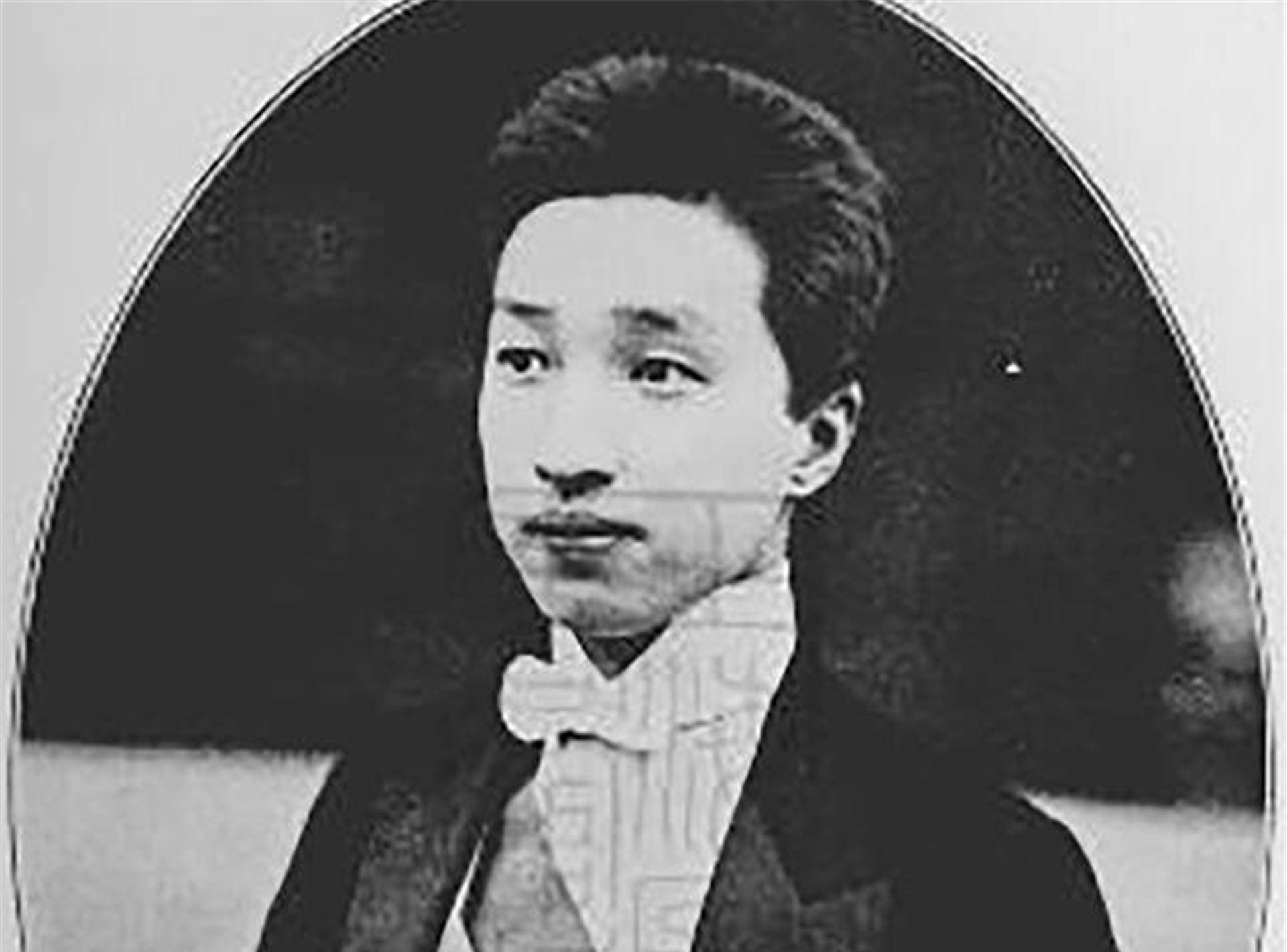 而民国时期的大富豪盛宣怀,他就不幸生了个败家儿子,硬是以各种各样的