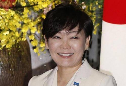 无法生育,又爱酗酒的安倍昭惠,为何还能被安倍晋三宠成公主?