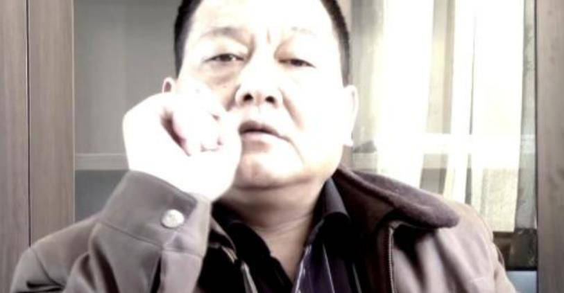 村支书贪污5.8亿,家藏黄金31公斤,现金随地扔,村民敢怒不敢言_石凤刚_发展_生活