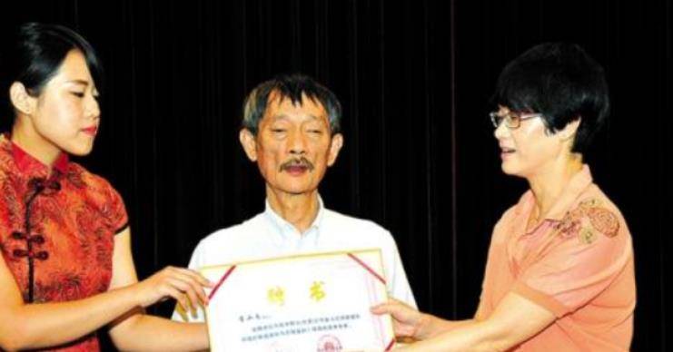 李小文院士:一袭布衣一双布鞋,每天一斤二锅头,活成扫地僧_中国科学院