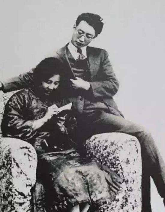 恋:他追到女生家里,其夫拱手让妻,还和他结拜_瞿秋白_杨之华_沈剑龙