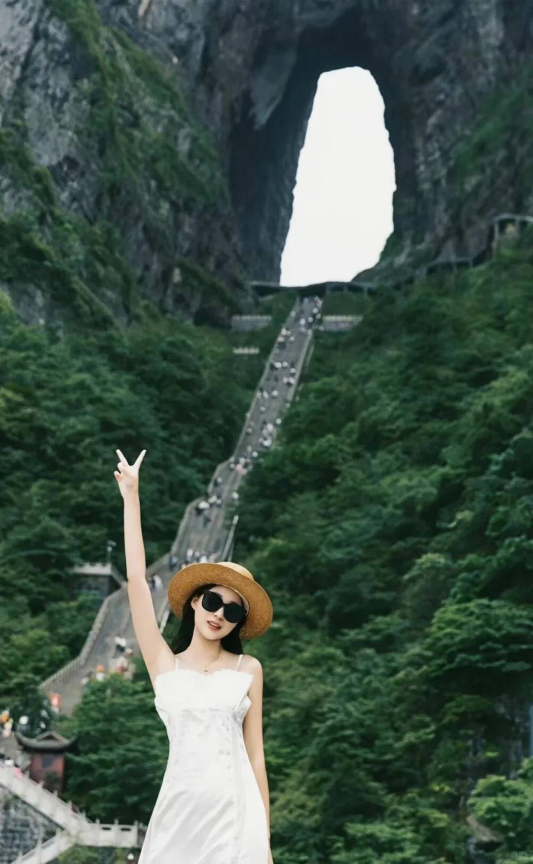 张家界经典4日游路线:国家森林公园,凤凰古城,天门山行程安排必去景点