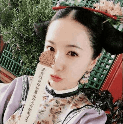 原创纳兰明珠的后人,年仅13岁就因美貌被乾隆看中,宠及一时