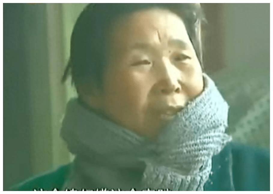 左启华敢怒不敢言,他肯定想让孩子跟他姓的.