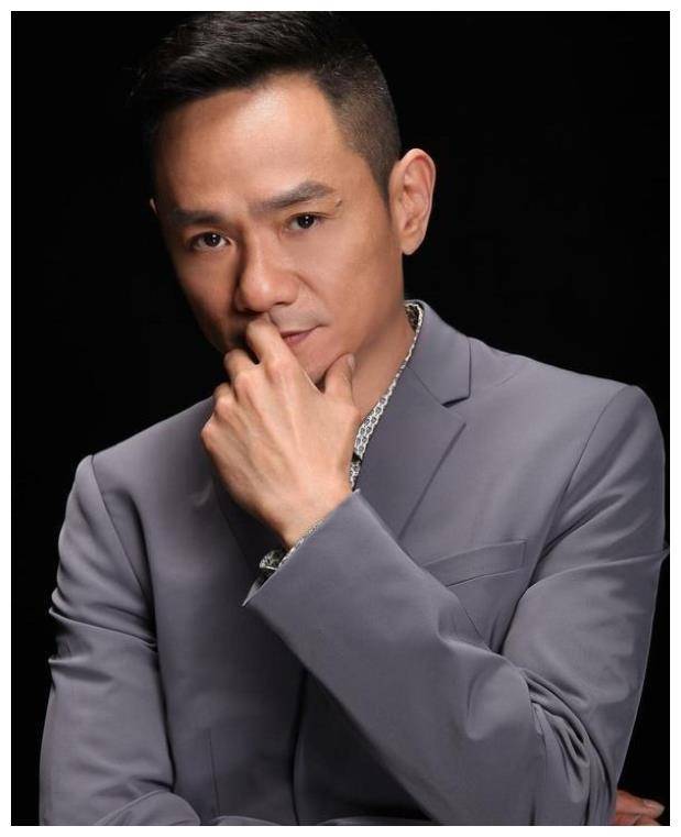 果靖霖:妻子去世14年,他发誓永不再娶,今53岁无儿无女独自生活