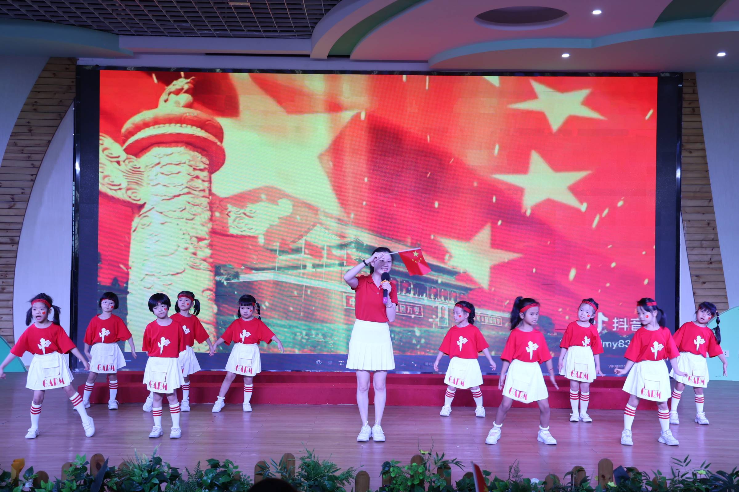 感知中国文化,传承红色基因,萌生对祖国的热爱,以及身为华夏儿女的